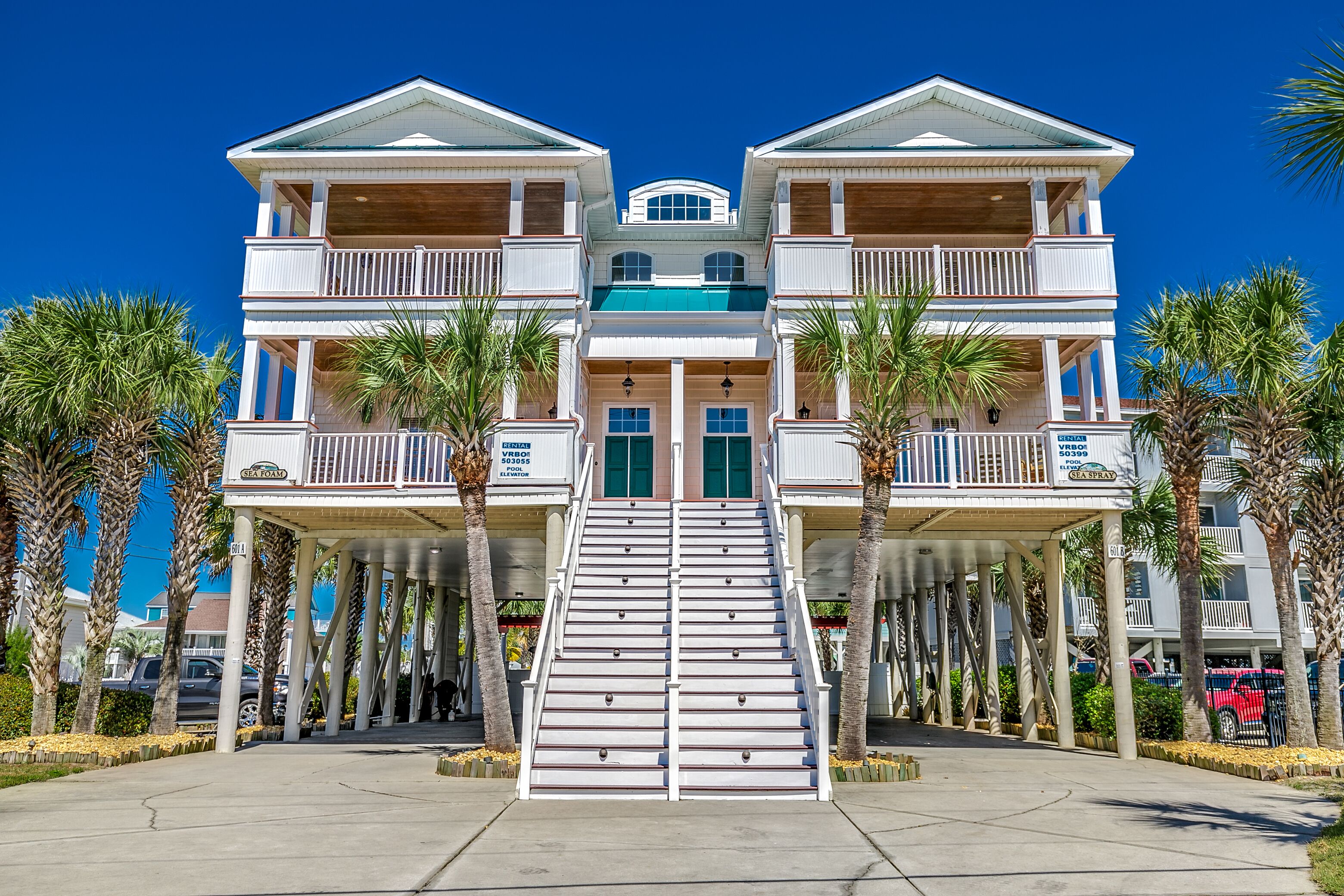 SEA SPRAY - PRIVATE POOL, HOT TUB AND ELEVATOR 5 BR 5 1/2 BATH