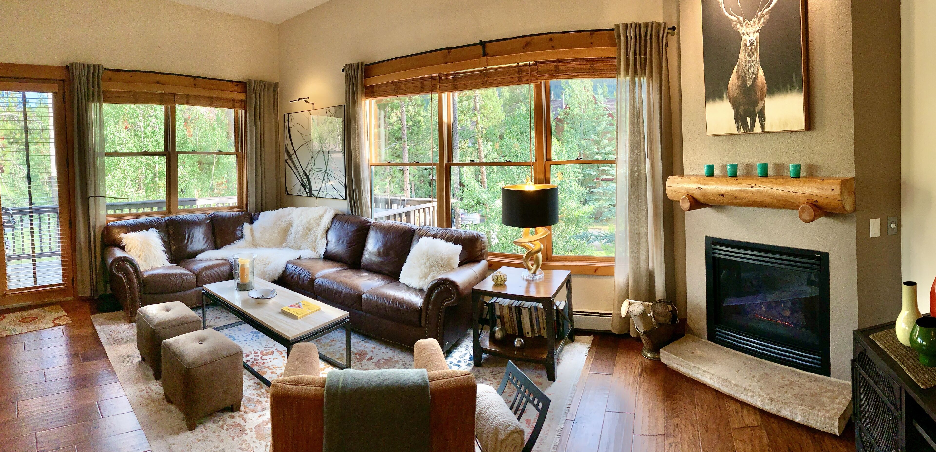 Elegant Escape / Stunning Views / Luxury 5-Beds / Convenient Lift Access