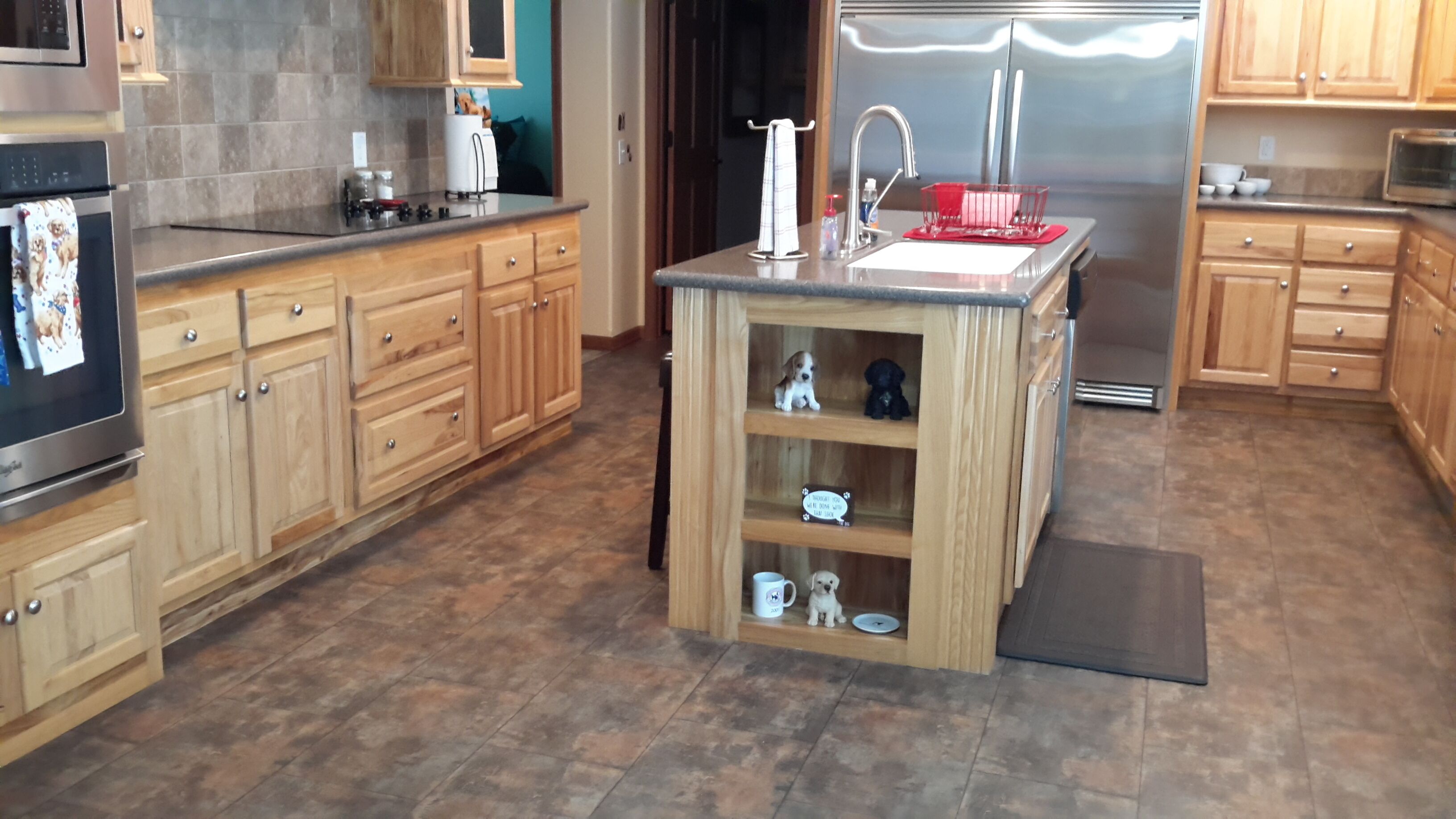 LESS THAN 8 MILES TO PURINA EVENT CENTER, PET FRIENDLY WITH FENCED AREAS