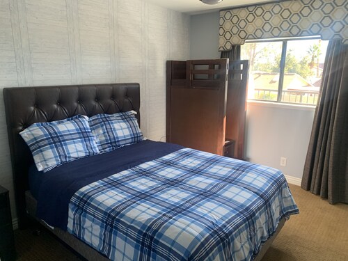 ウルトラモダンハウス6 B / Rプール5分ゲームルームヒーティングジャグジーを一年中ストリップ 