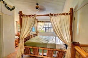 3 bedrooms, iron/ironing board, travel cot, free WiFi