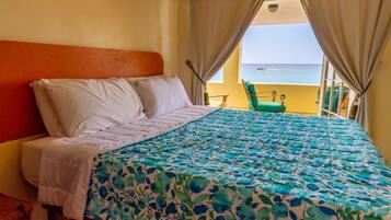 4 bedrooms, iron/ironing board, travel crib, free WiFi