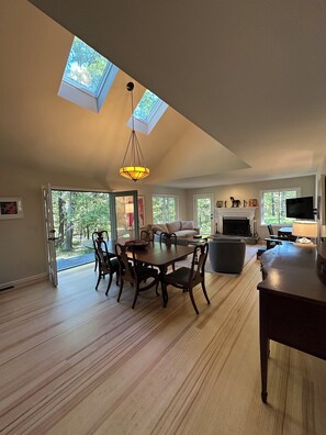 Smart TV, fireplace, foosball, table tennis