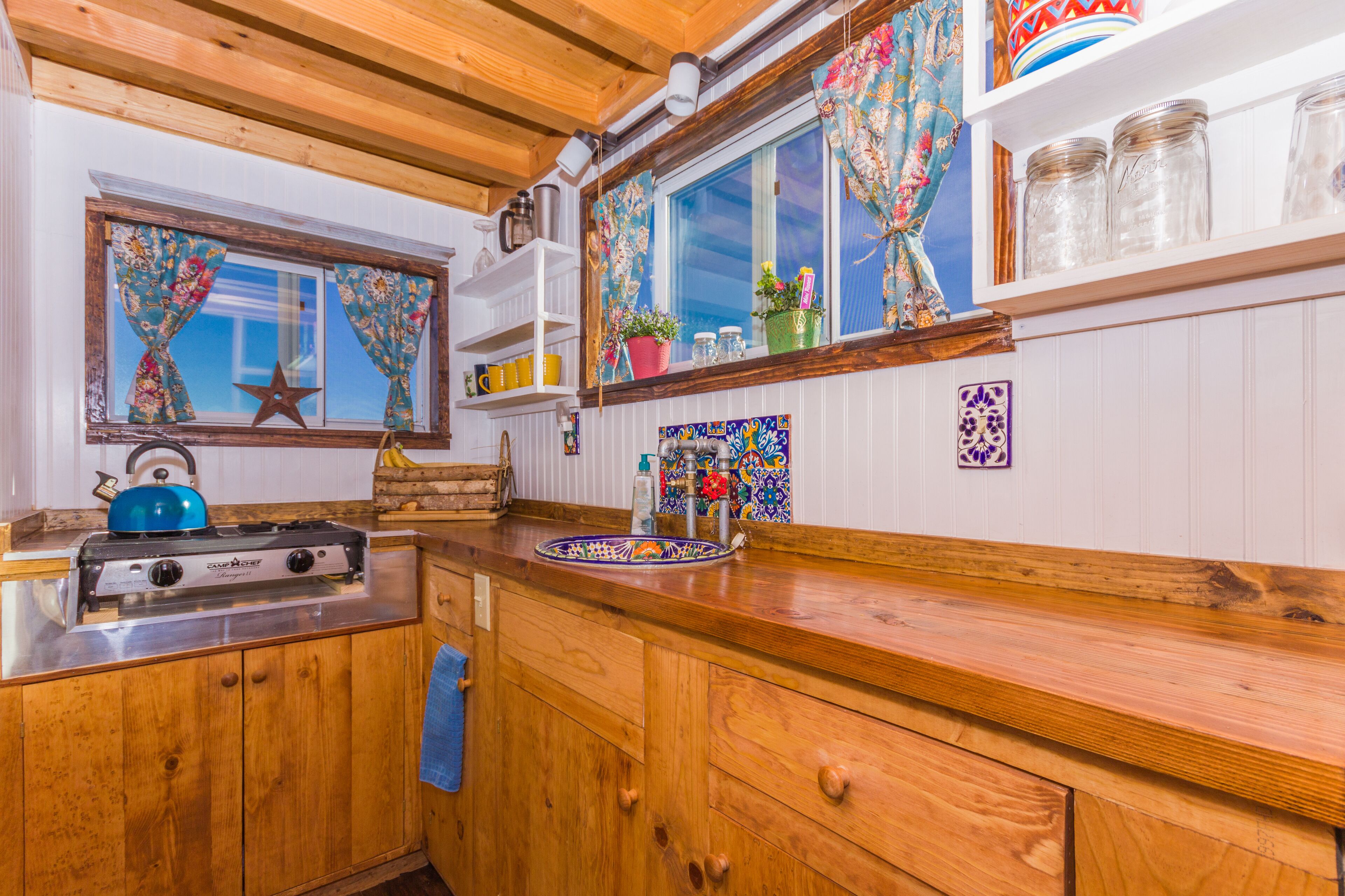 Tiny House in the Mojave Desert near Las Vegas /The Hummingbird