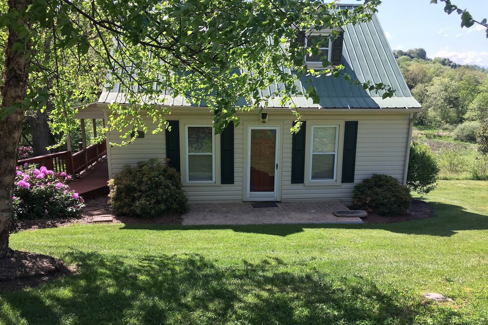 Cute cottage type house built in 1938