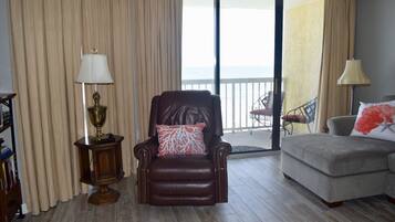 TV, DVD player, books, stereo