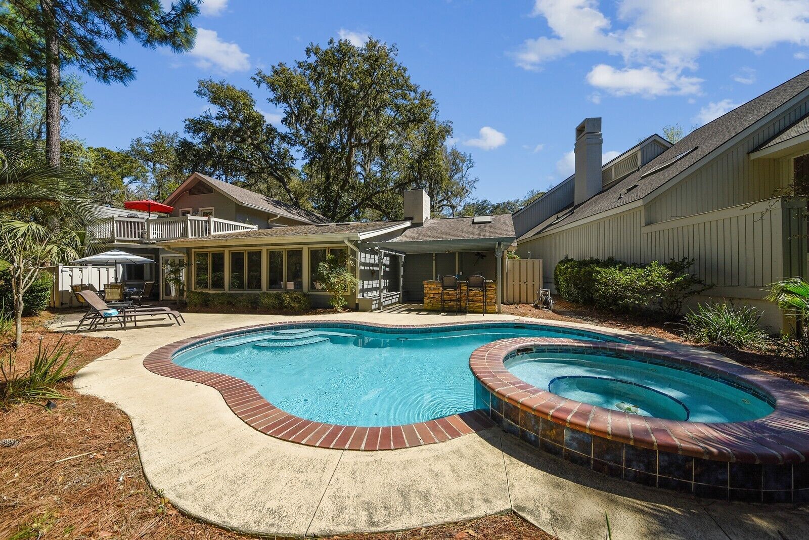 20 Gunnery ~ Private Home with Outdoor Kitchen, Pool and Lagoon Views