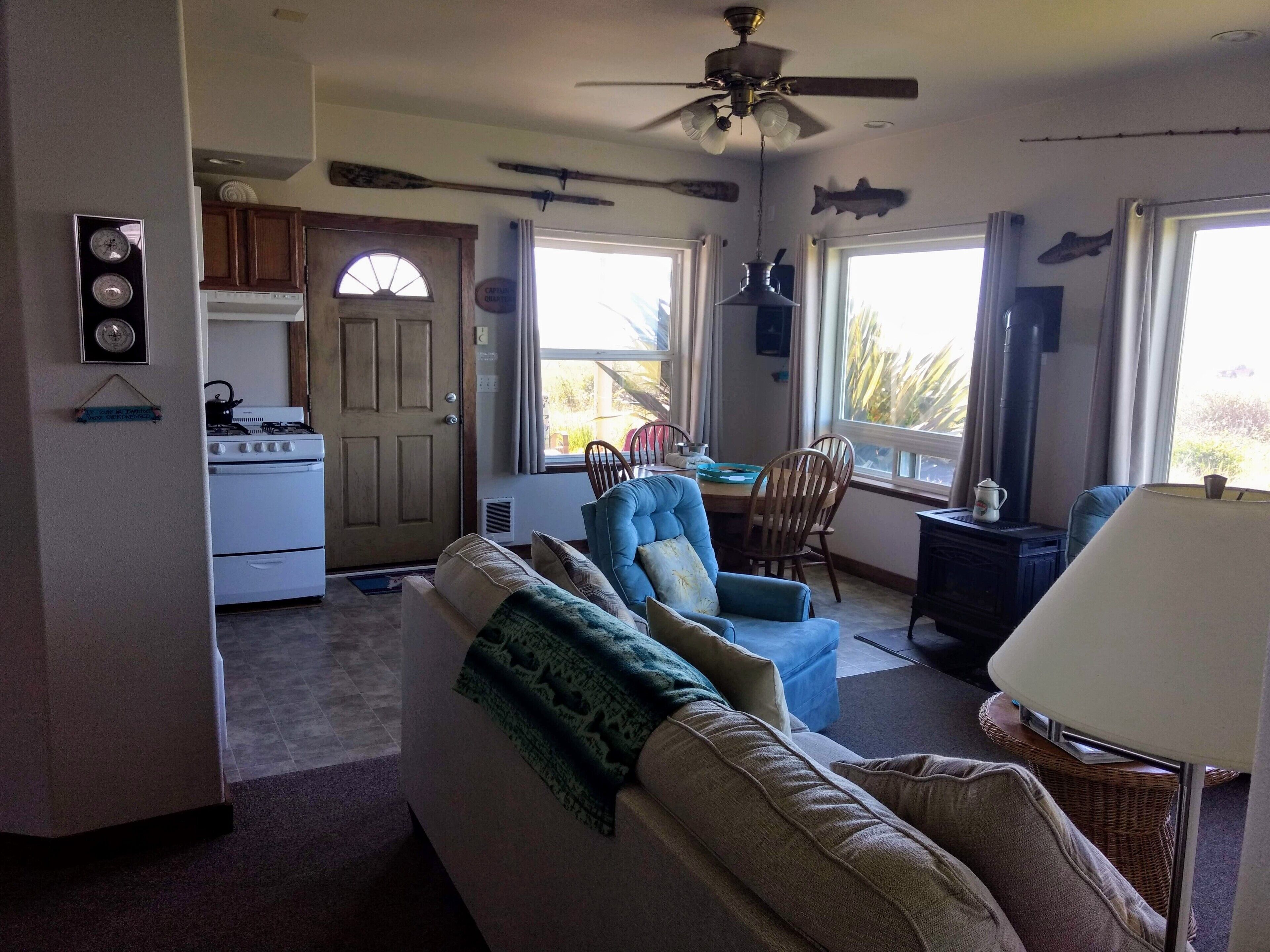 On the beach in MOCLIPS with hot tub, fireplace, BBQ, patio, beach access & more