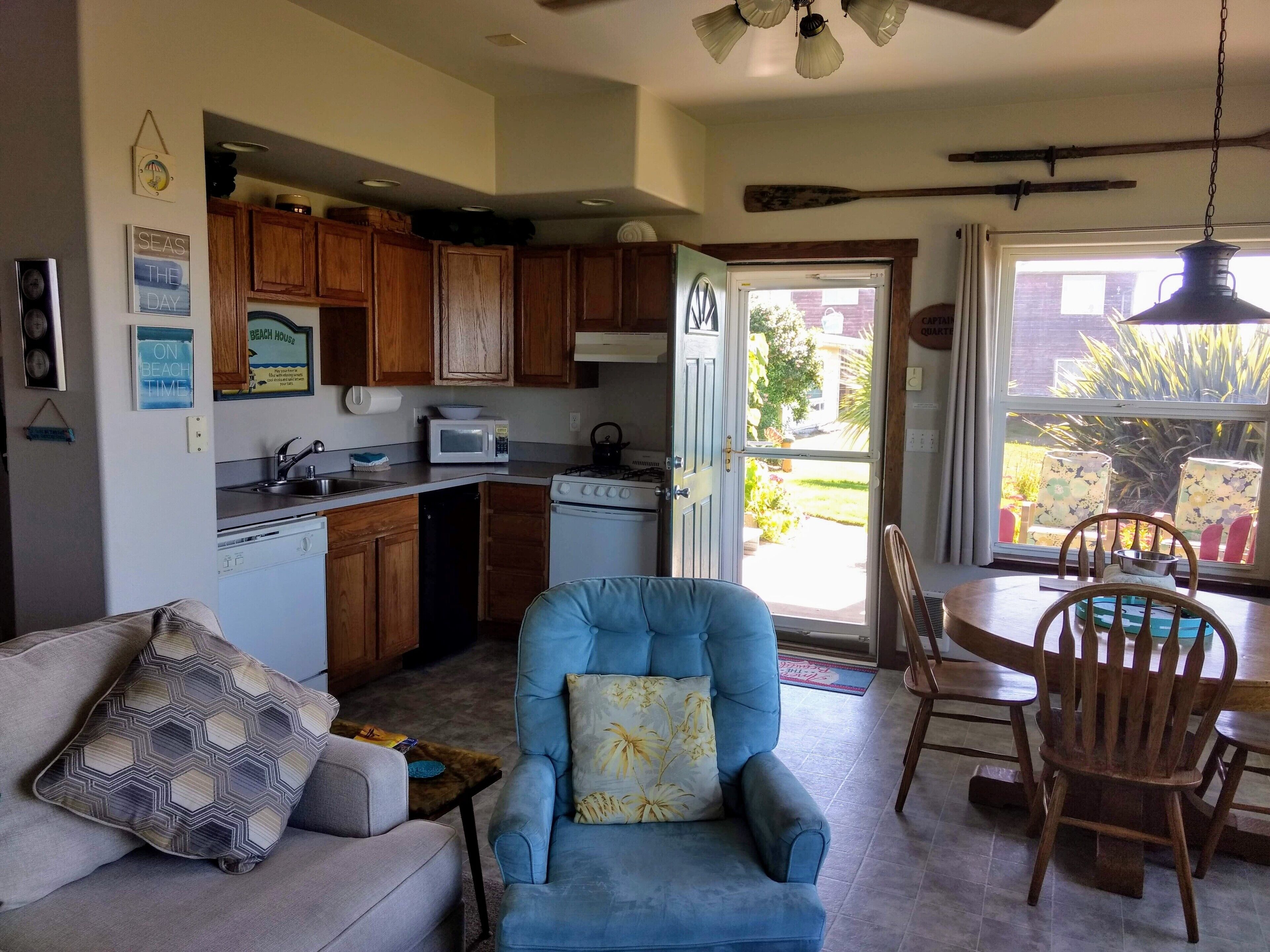 On the beach in MOCLIPS with hot tub, fireplace, BBQ, patio, beach access & more