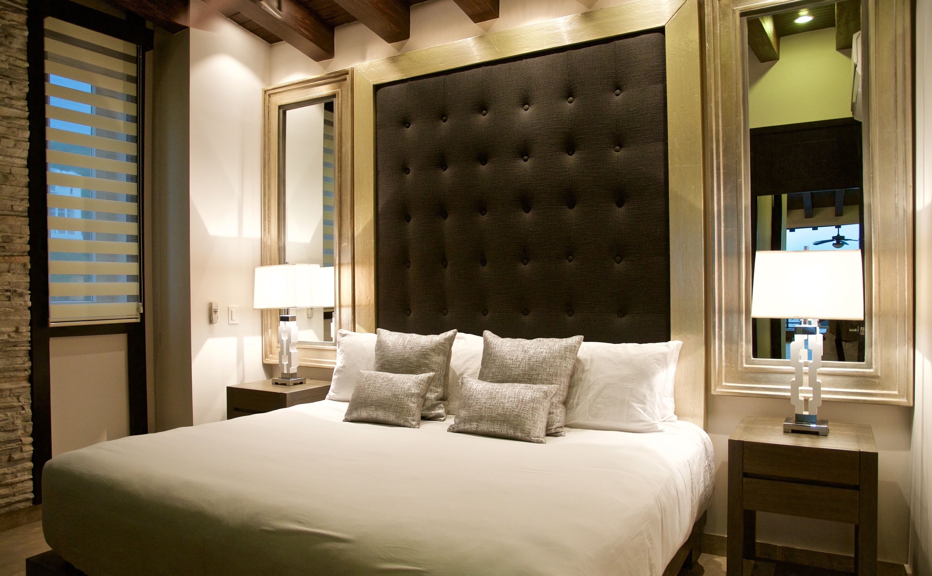 Andrew Christian PENTHOUSE 2bed 2bath JACUZZI · SPH1