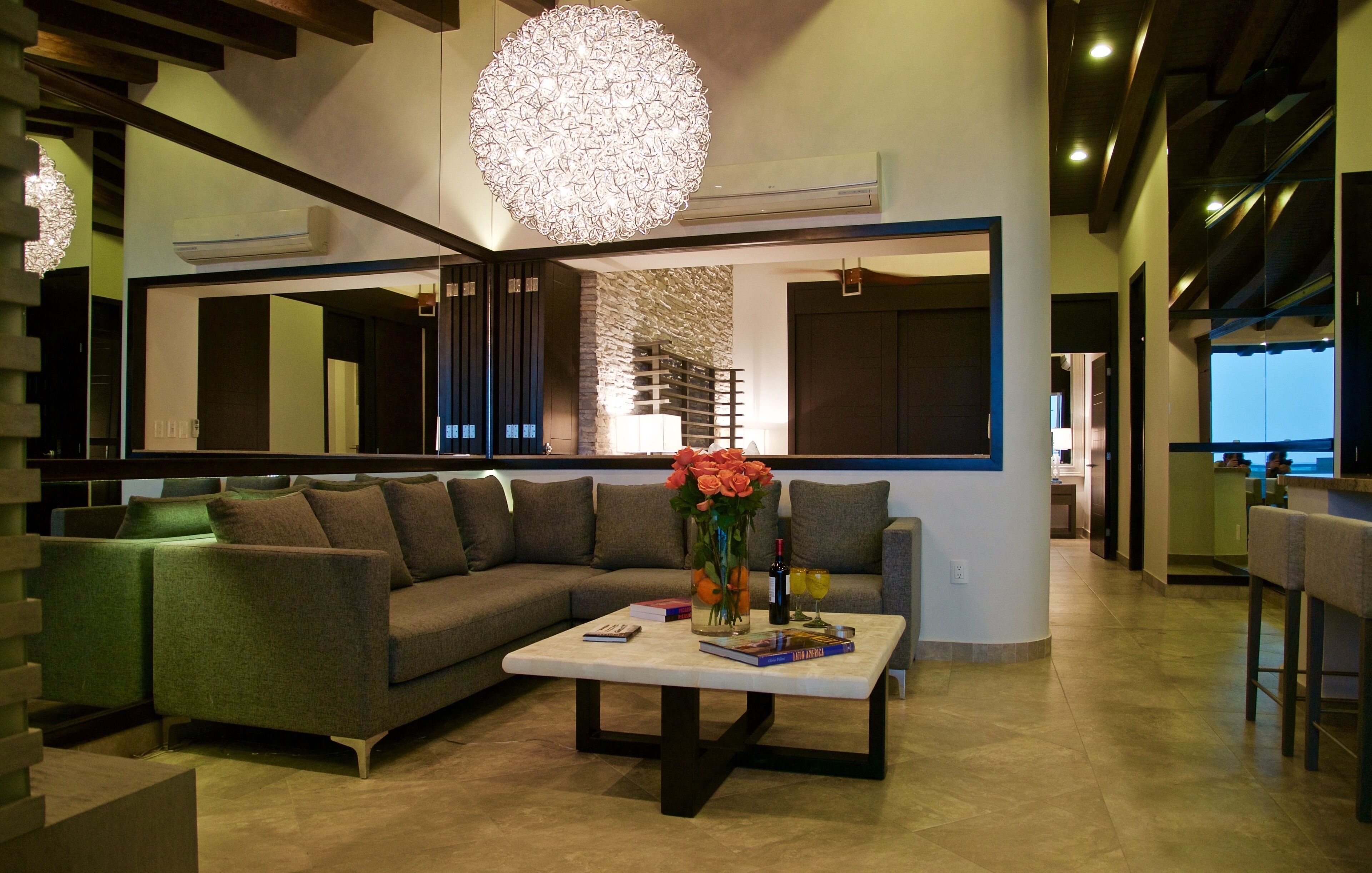 Andrew Christian PENTHOUSE 2bed 2bath JACUZZI · SPH1