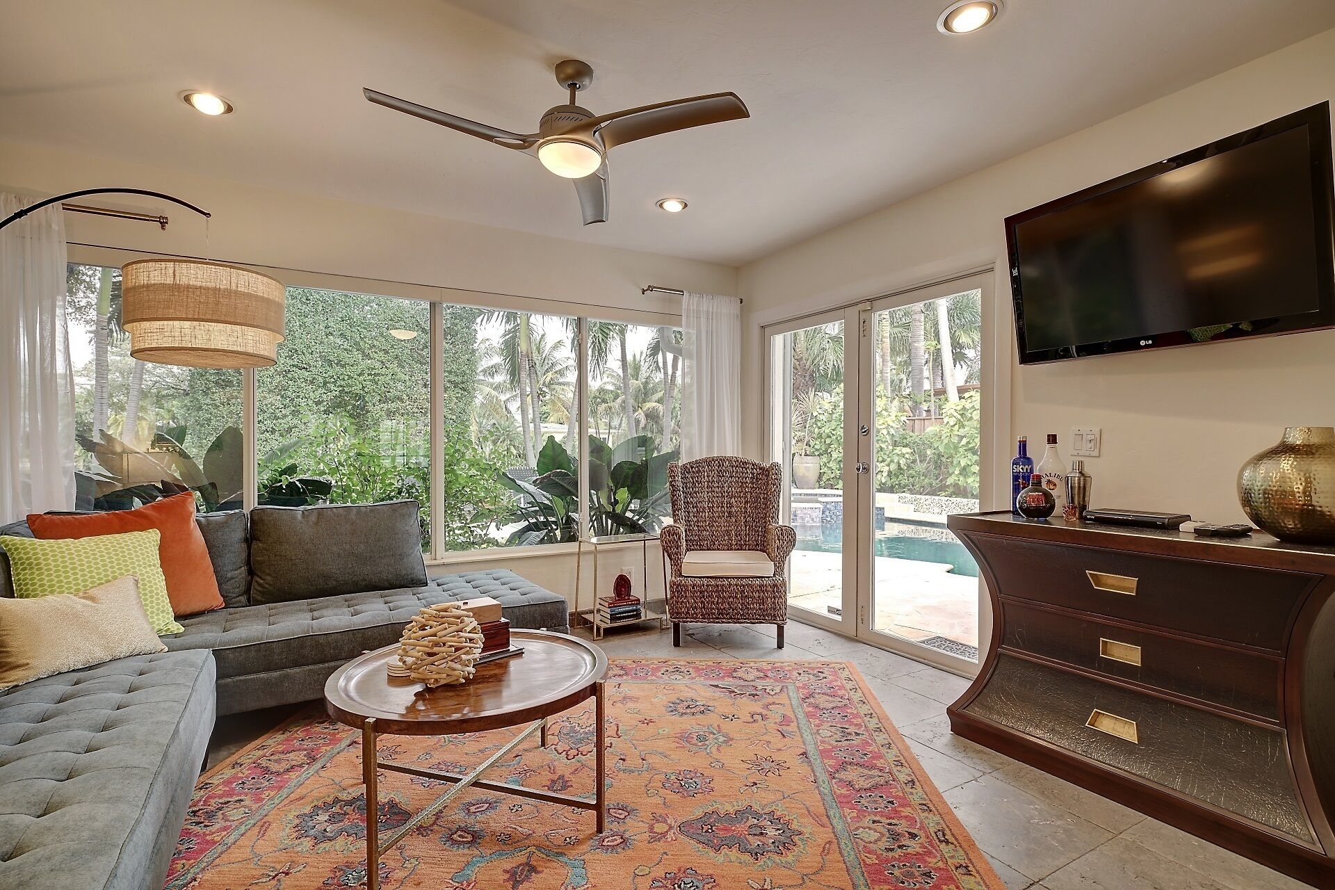 Waterfront 3 Bed/3 Bath Designer Villa with Heated Pool and Spa