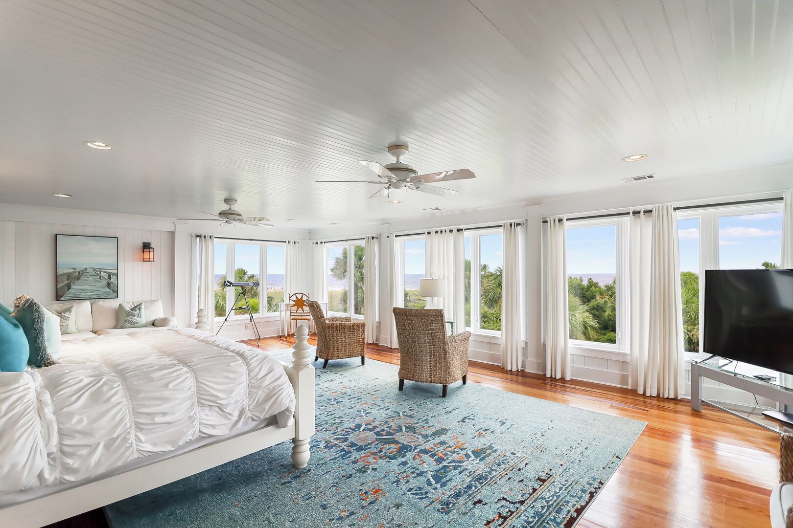 5 bedrooms, iron/ironing board, free WiFi, bed sheets