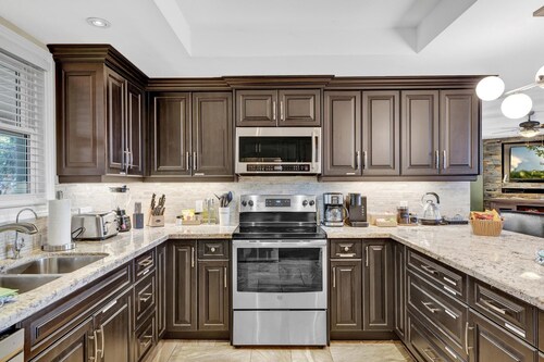 Unwind @ Wine-Country Retreat With Hot Tub