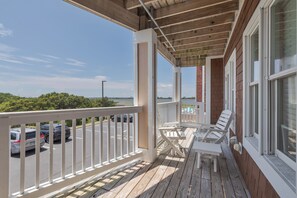 Property grounds - C112A - Happy Place, Cozy Soundfront Condos in Nags Head, NC! Pet Friendly! (Nags Head)
