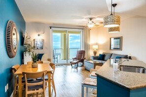 Smart TV, DVD player - Luxury condo at Grand Panama Beach Resort with fabulous gulf views! (Panama City Beach)