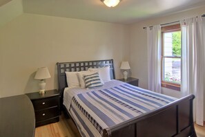 4 dormitorios, tabla de planchar con plancha, wifi gratis y ropa de cama