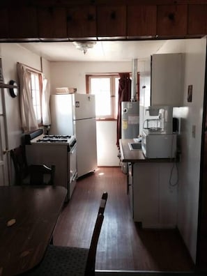 Full-sized fridge - Columbine Cabins (Grand Lake)