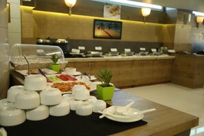 Daily buffet breakfast (INR 200 per person)