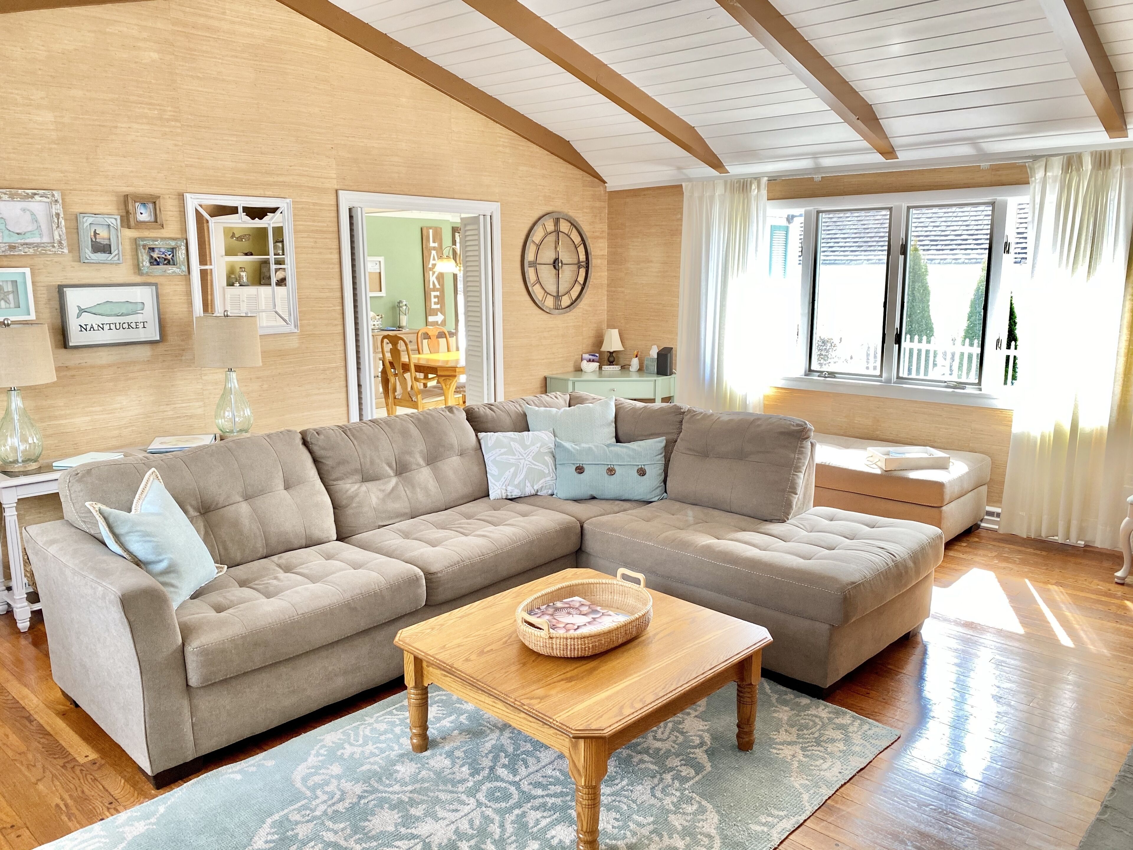 Steps Away from Lake, Central A/C, Beautiful, Cape House!