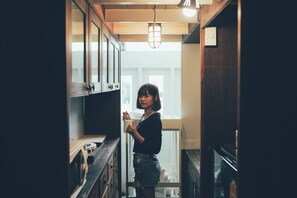 Interior - 2 Pax. Self-Serviced By Art & Tile Gallery (Khwaeng Chan Kasem)