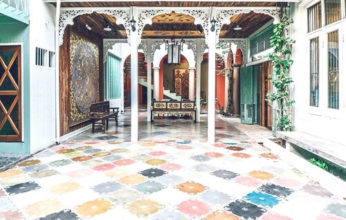 2 Pax. Self-Serviced By Art & Tile Gallery