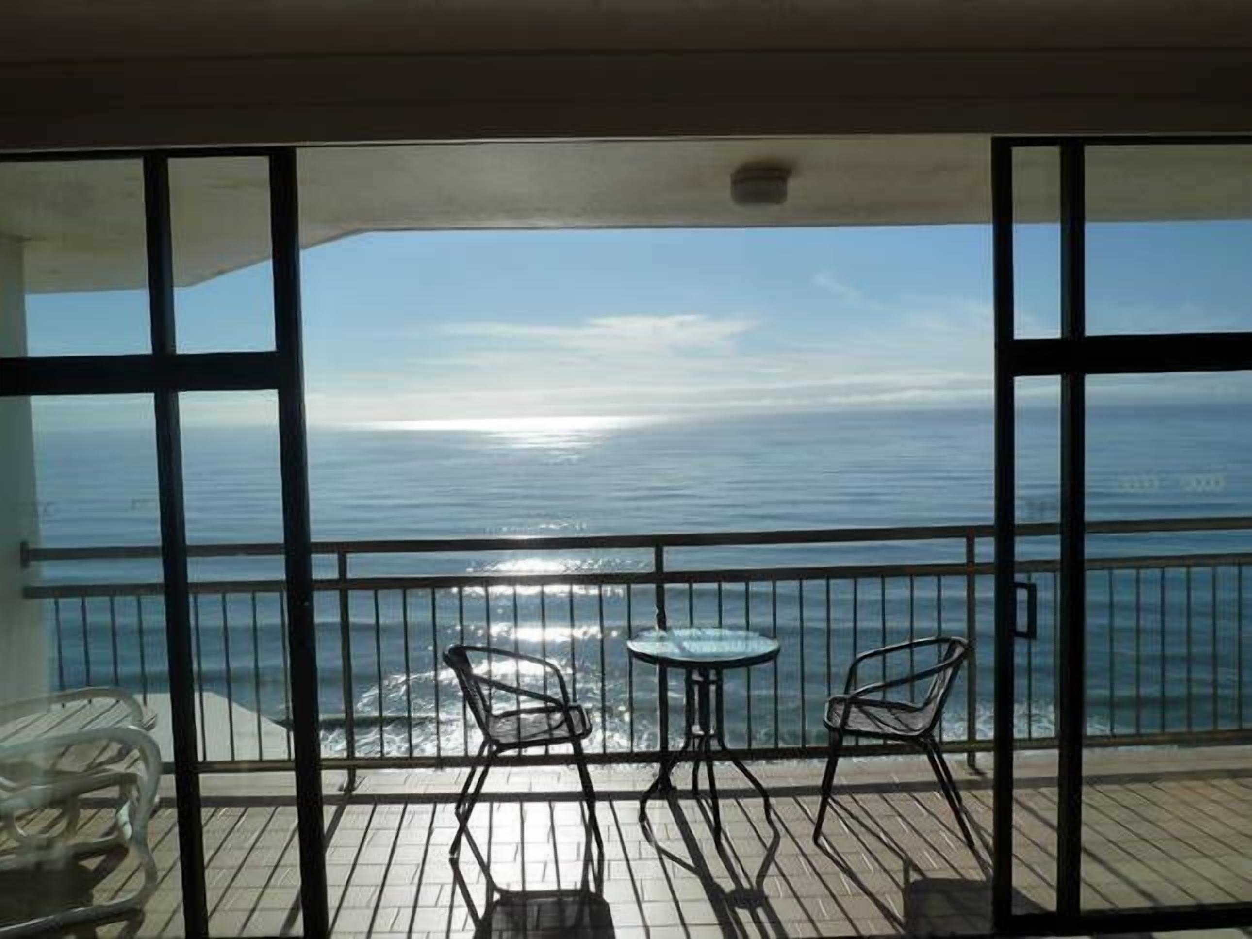Imperial Surf - 27th floor — image 7