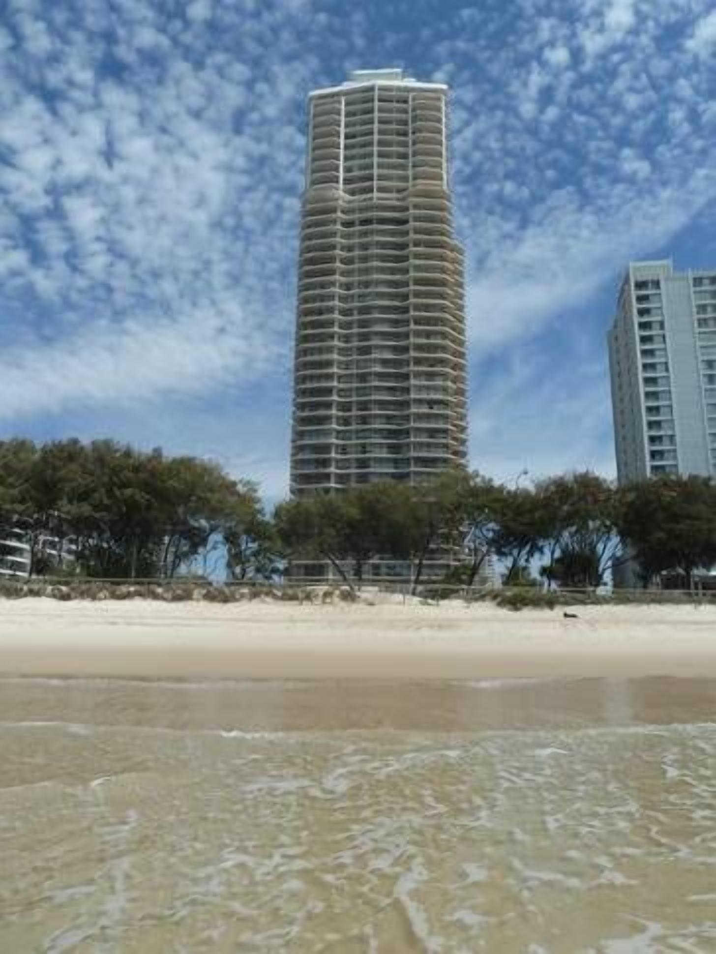 Imperial Surf - 27th floor — image 10