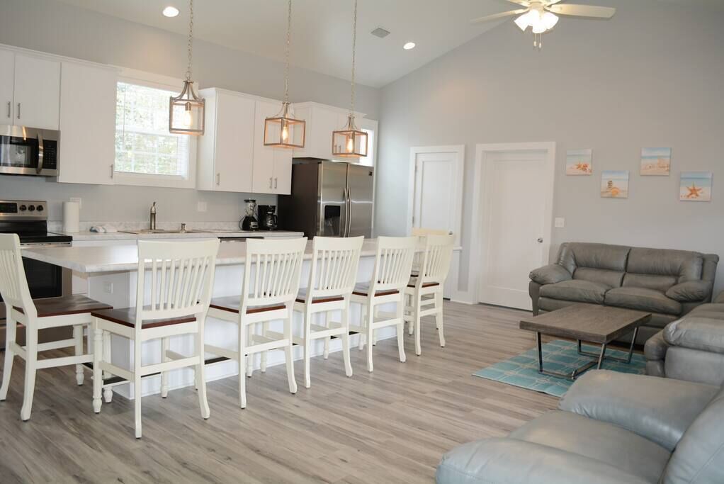 2 Bd/2 Bth: LAST MINUTE AVAILABILITY FOR LABOR DAY!