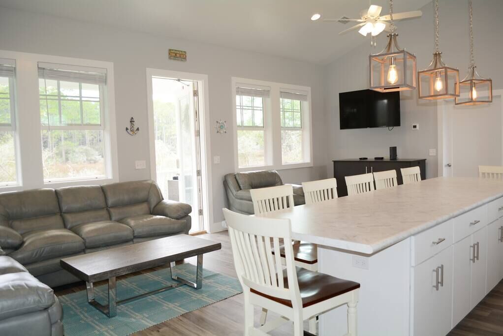 2 Bd/2 Bth: LAST MINUTE AVAILABILITY FOR LABOR DAY!