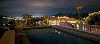 Villa With Private Pool And Glorious Sea Views