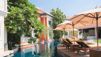 Luxury Romantic Escape | 2 bedrooms, Egyptian cotton sheets, premium bedding, down comforters