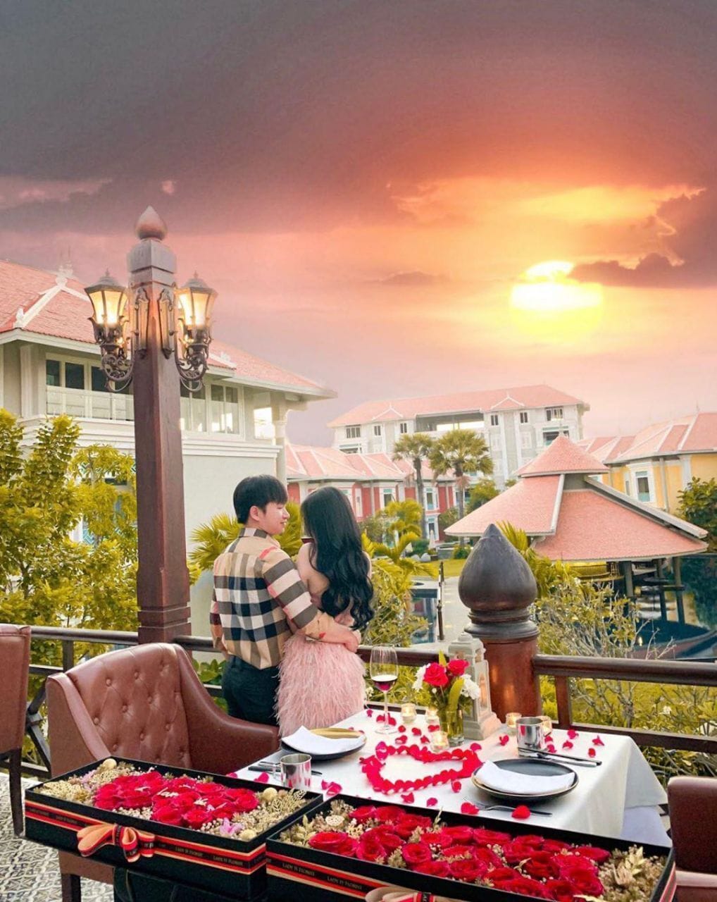 Luxury Romantic Escape | 2 bedrooms, Egyptian cotton sheets, premium bedding, down comforters