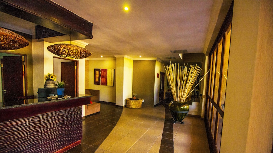 Coyotes Hotel and Conference Centre