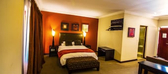 Coyotes Hotel and Conference Centre