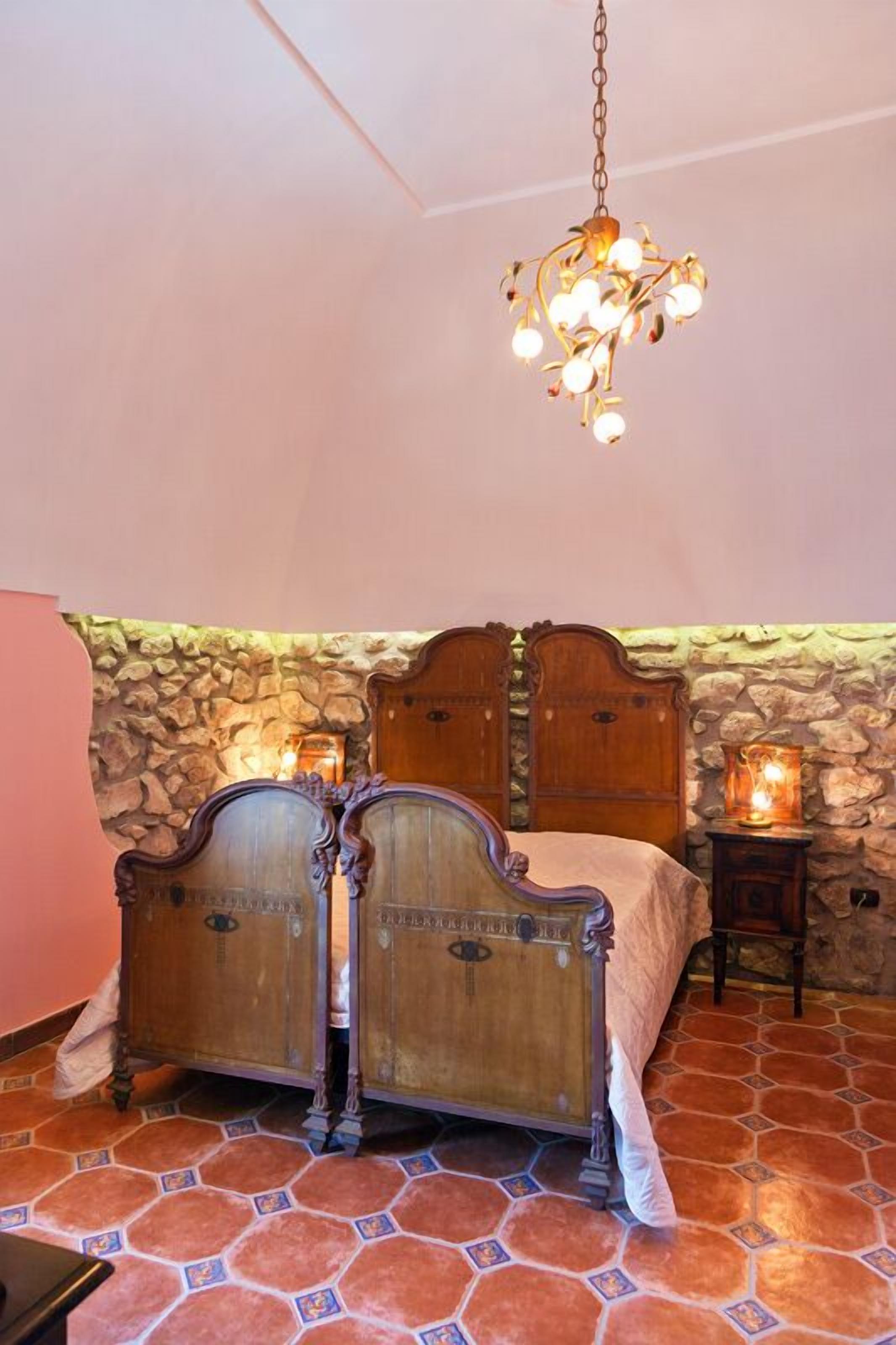 Camera Classic con letto matrimoniale o 2 letti singoli, vista mare | Una cassaforte in camera, una scrivania, Wi-Fi gratuito, lenzuola