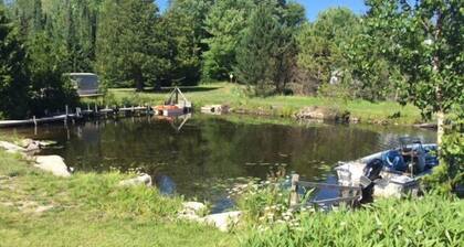 Cabin #7 On Beautiful Brevort Lake