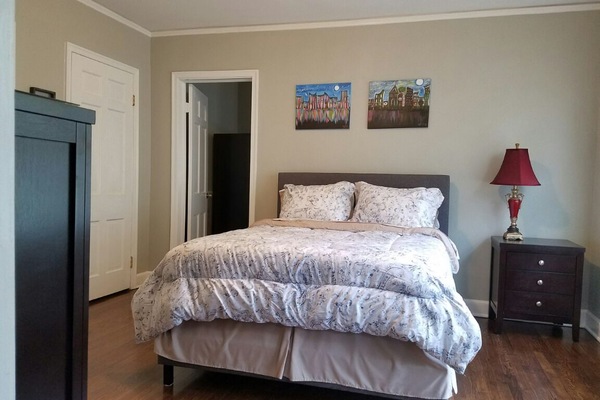 5 quartos, ferros/tábuas de passar roupa, Wi-Fi, roupa de cama