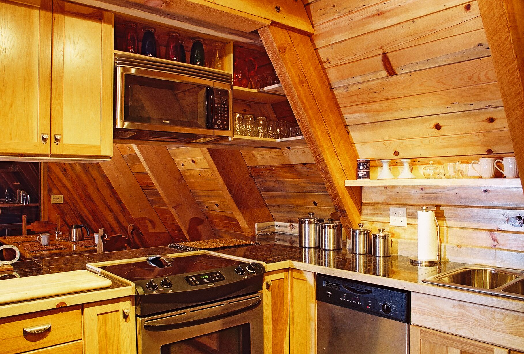 Riviera Des Chutes (River of the Falls) Cabin in the Woods