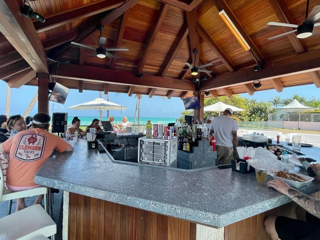 Bar (en el alojamiento)