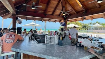 Bar (en el alojamiento)