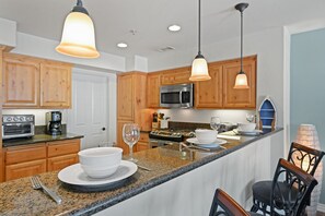 Fridge, microwave, stovetop, dishwasher