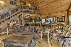 Een smart-tv, een open haard en een dvd-speler