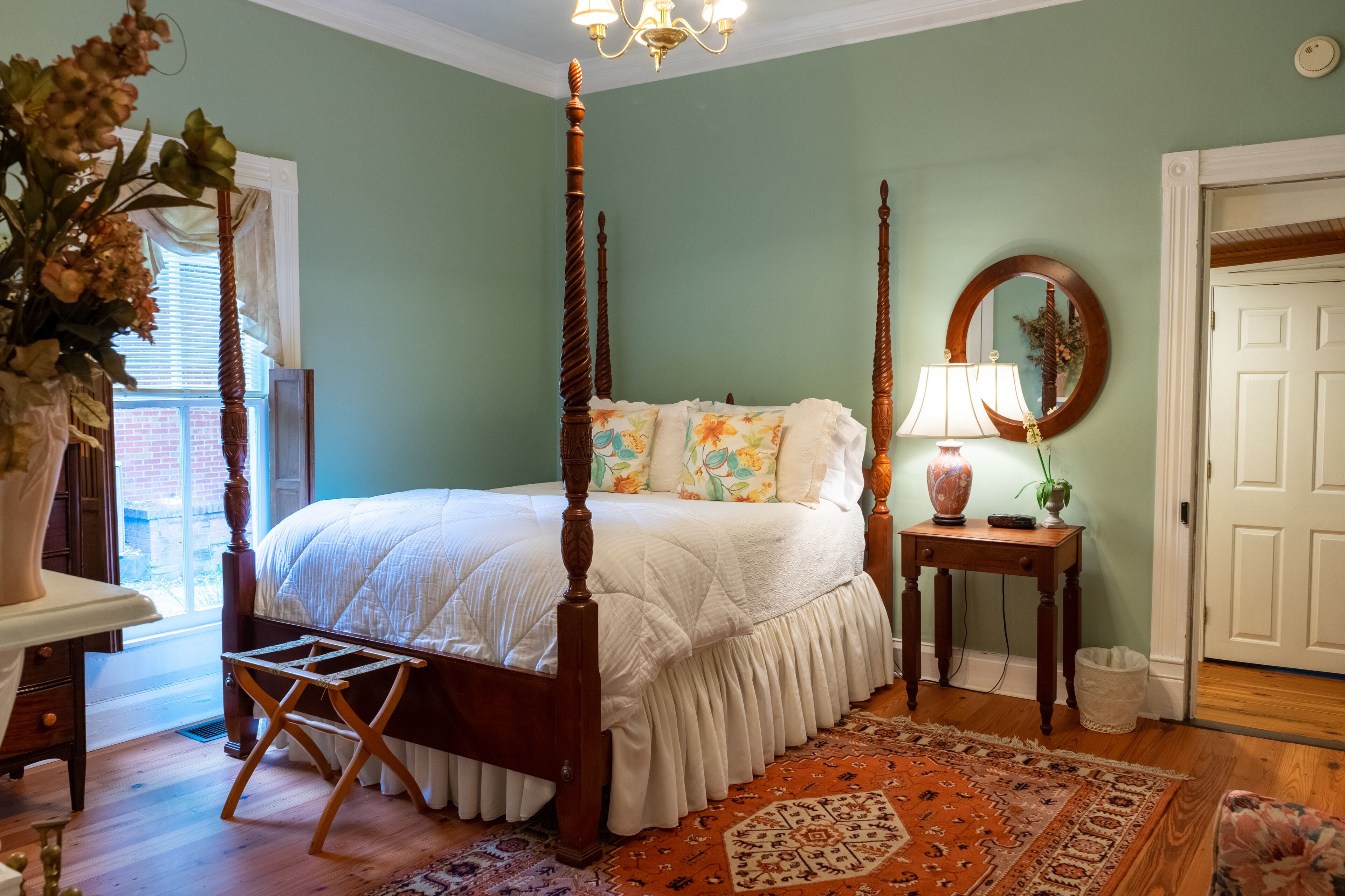 Pioneer Park Cottage, 2 BR/2 BA Downtown Historic Bardstown