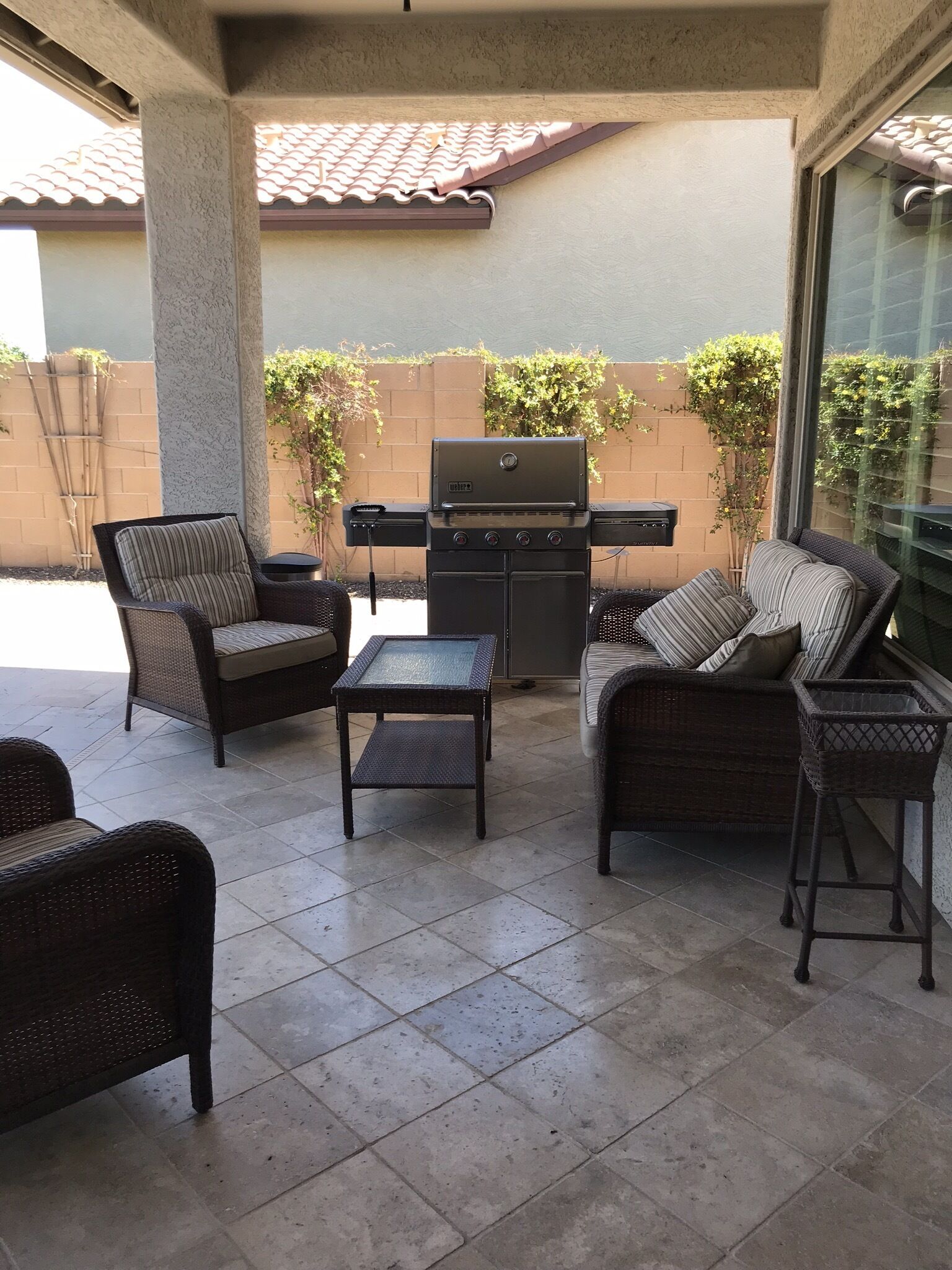 Weber BBQ with natural gas, never run out of fuel. 