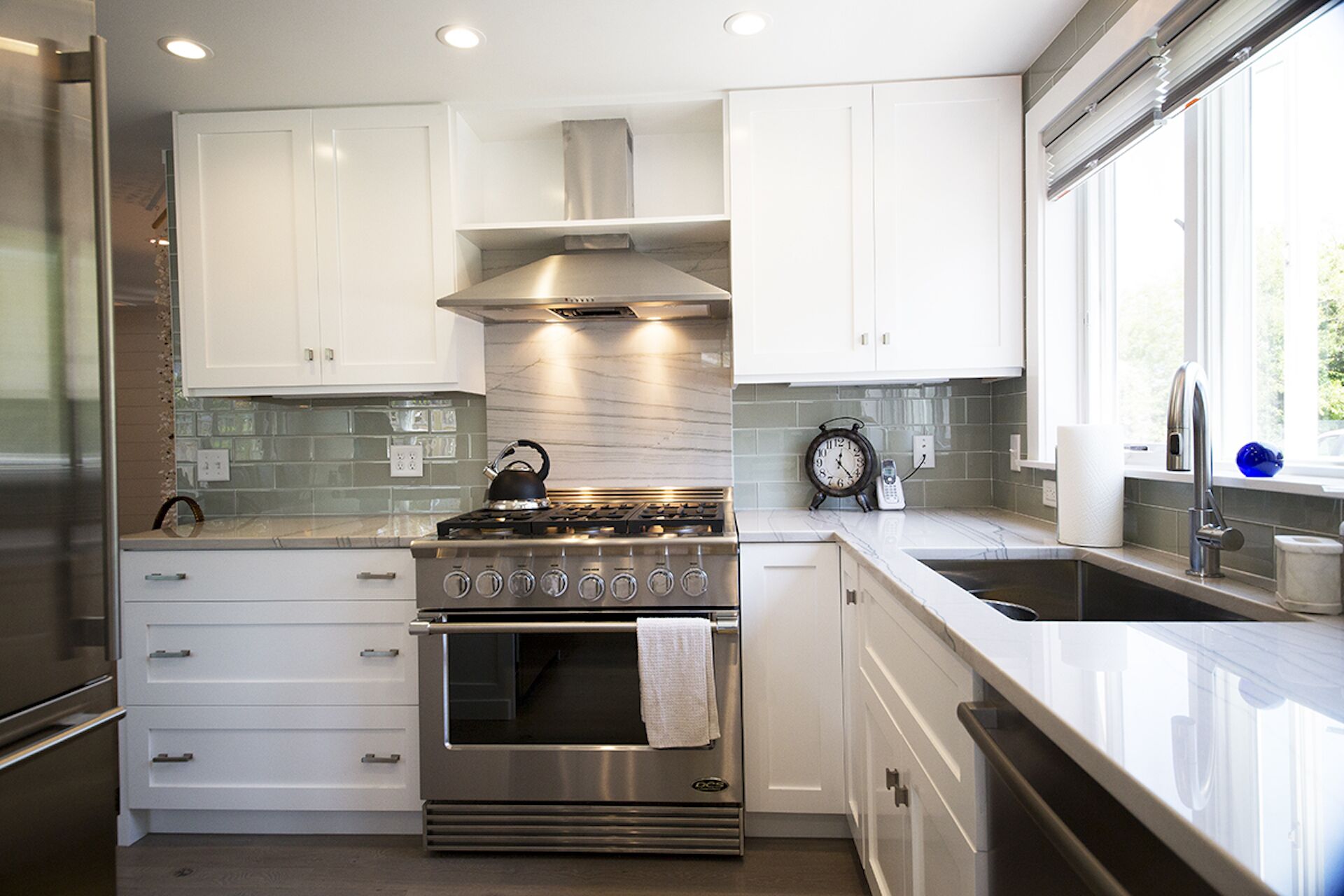 New, quality finishes, private baths, Sunny southern deck, walk to Town