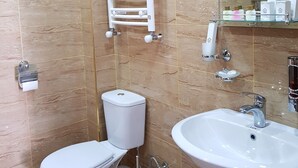 Douche, douche cascade, articles de toilette (gratuits)