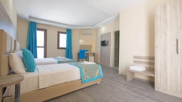 Standard Room | In-room safe, free cots/infant beds, bed sheets