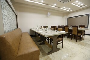 Daily buffet breakfast (INR 263 per person)