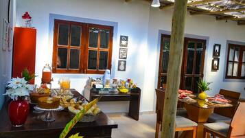 Free daily buffet breakfast